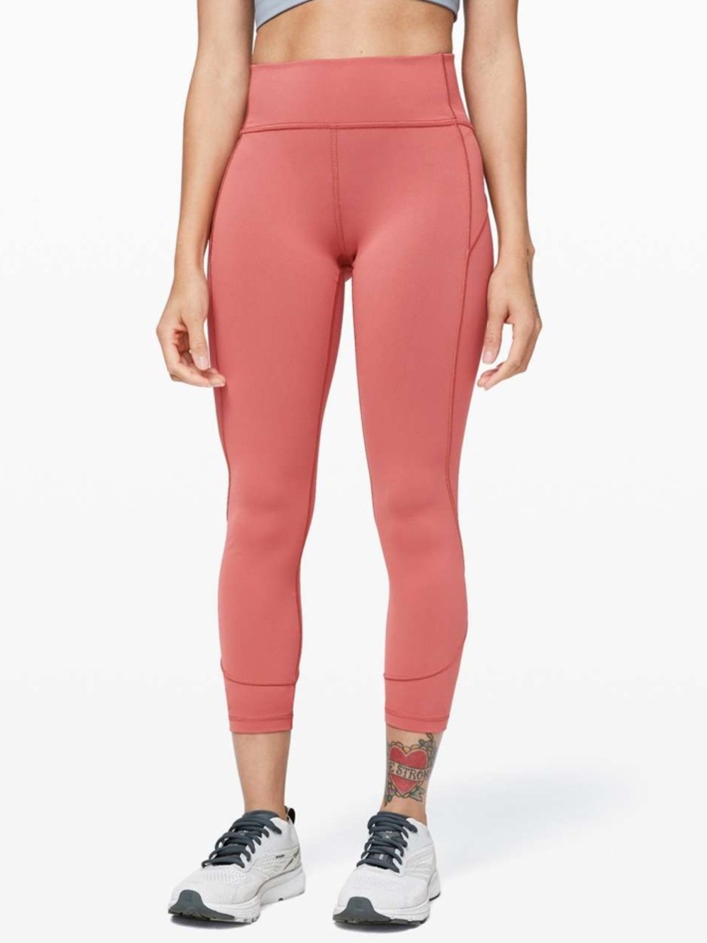 Lululemon in movement leggings 25” everlux size 6 in rustic coral pink peach